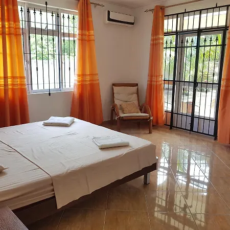 Suntoo Villa Wind & Kitesurf Accommodation La Gaulette Exterior photo